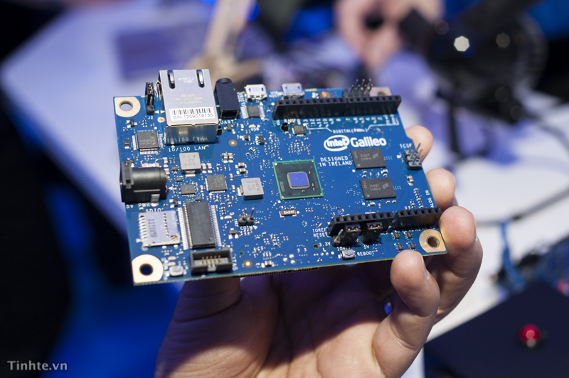 Trên tay bo mạch Galileo của Intel tại [CES 2014] 