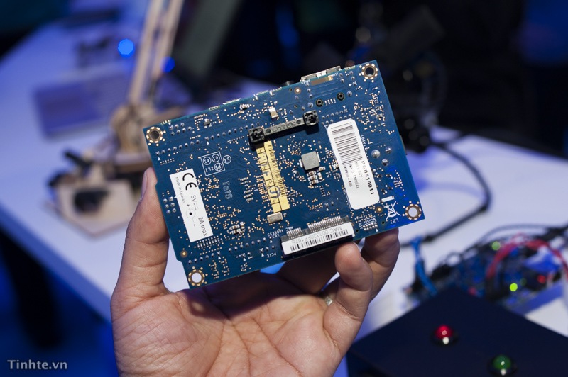 Trên tay bo mạch Galileo của Intel tại [CES 2014] 