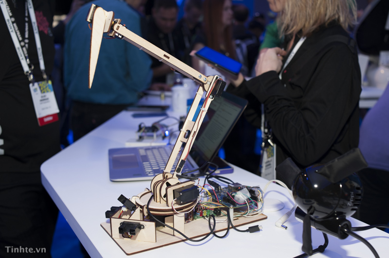 Trên tay bo mạch Galileo của Intel tại [CES 2014] 