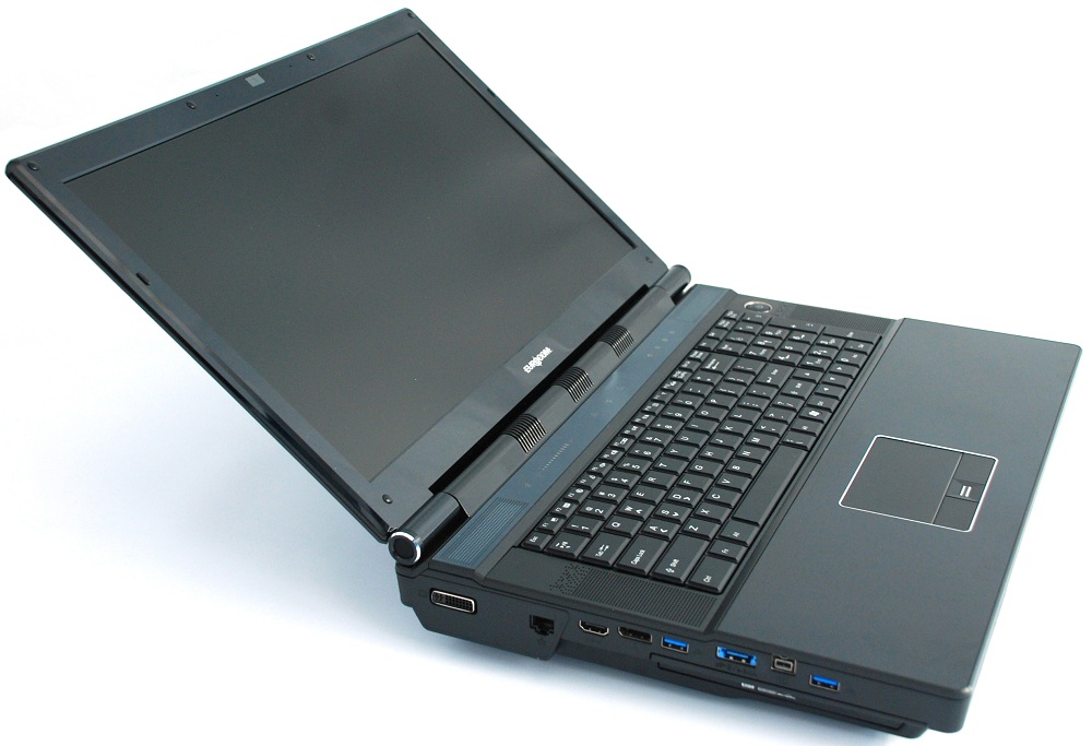Panther 5: Laptop mạnh nhất của Eurocom với CPU i7 Extreme hoặc Xeon 12 nhân, RAM 32GB, hai GPU
