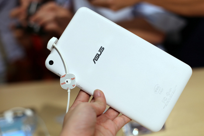 Bộ đôi Fonepad sử dụng chip 64-bit, RAM 1 GB của Asus 
