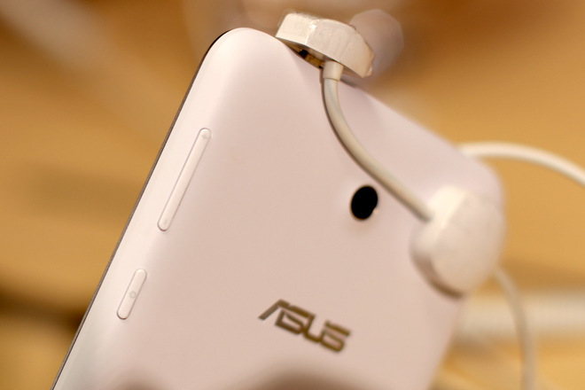 Bộ đôi Fonepad sử dụng chip 64-bit, RAM 1 GB của Asus 