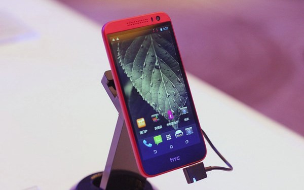Smartphone chip 8 nhân của HTC giá 5,5 triệu đồng tại VN 
