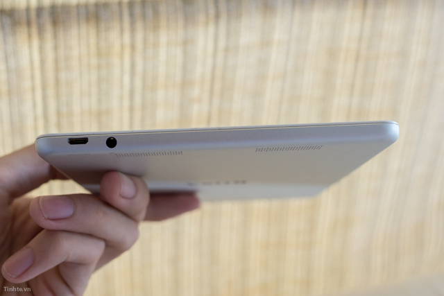 Tablet thương hiệu Việt: ROSA, 8