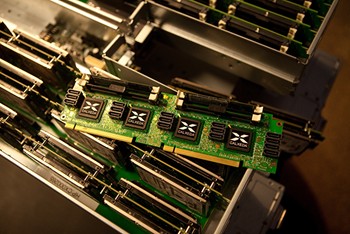 Chip lõi ARM của Calxeda tăng nhiệt cuộc chiến máy chủ với Intel 