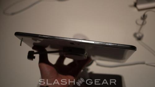 Samsung ra mắt chiếc tablet Ativ Tab 3 chạy Windows 8