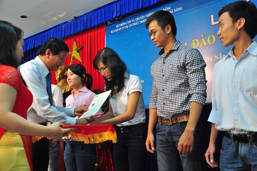 Những