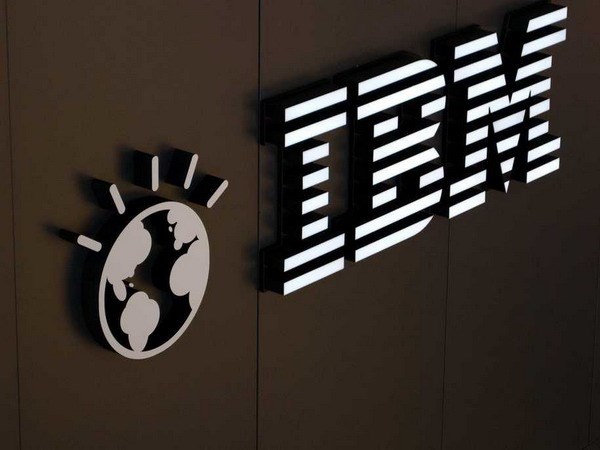 Bỏ mảng sản xuất vi mạch, lợi nhuận quý 3 của IBM giảm 99,6%