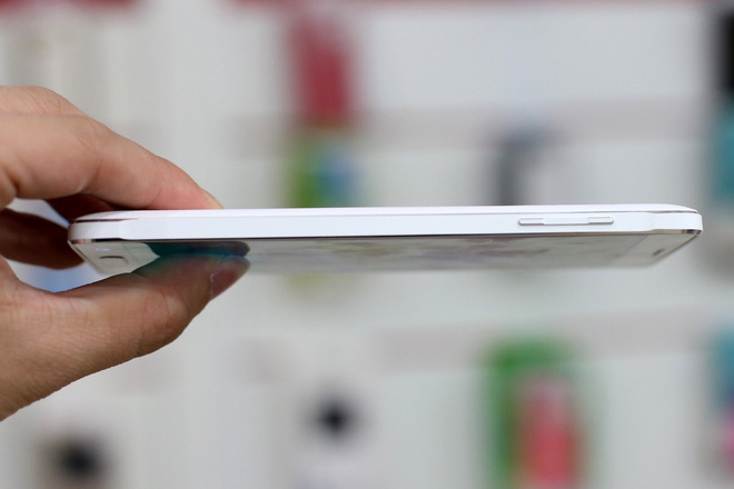 Ảnh mở hộp Galaxy Note 4 bản 4G dùng chip Qualcomm