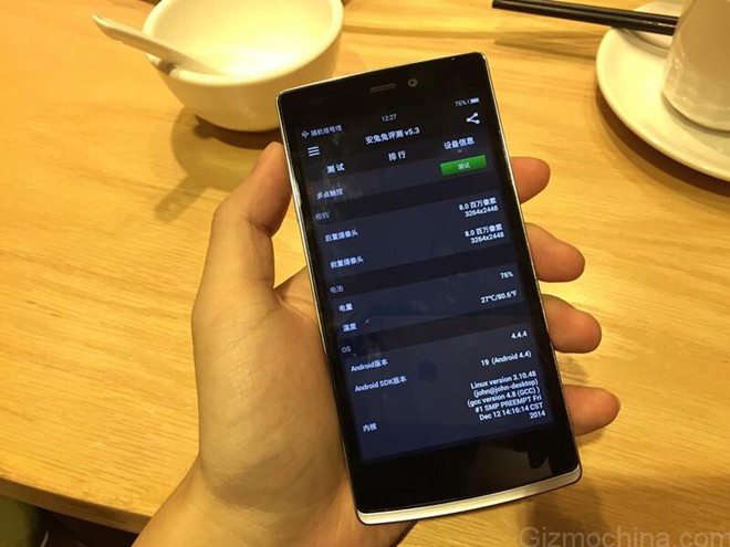 One Plus One mini dùng chip Snapdragon 615 giá 245 USD