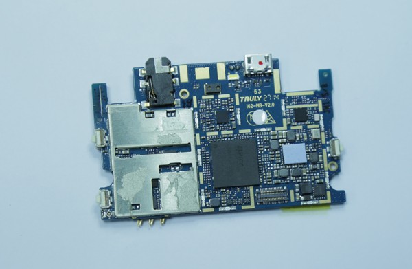 Chi tiết linh kiện điện thoại Việt dùng chip Qualcomm