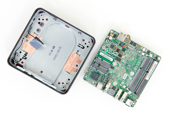 Bên trong NUC - Máy tính nhỏ chỉ 10cm của Intel có gì?