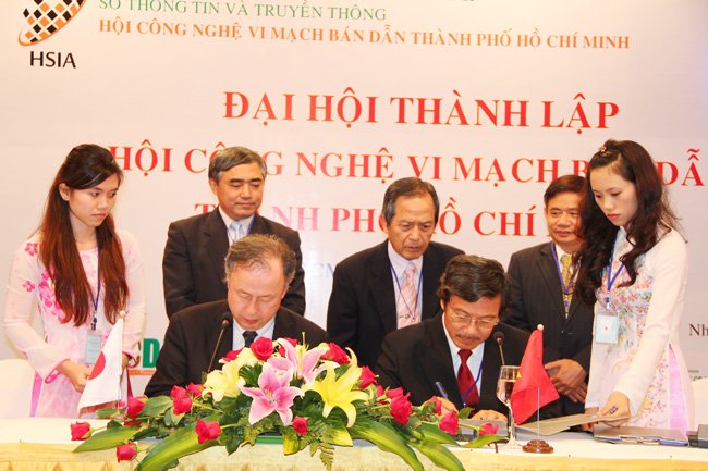 Khởi động công nghiệp thiết kế vi mạch cho nước nhà