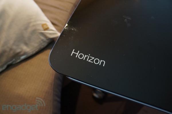 Máy tính lai khổng lồ IdeaCentre Horizon bắt đầu tung ra thị trường Mỹ