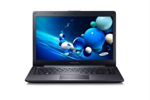 Samsung công bố 2 laptop cùng công nghệ SideSync mới